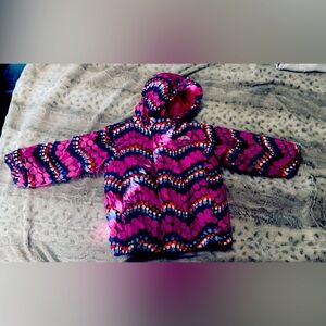 Northface girls winter jacket size 4t great condition runs big